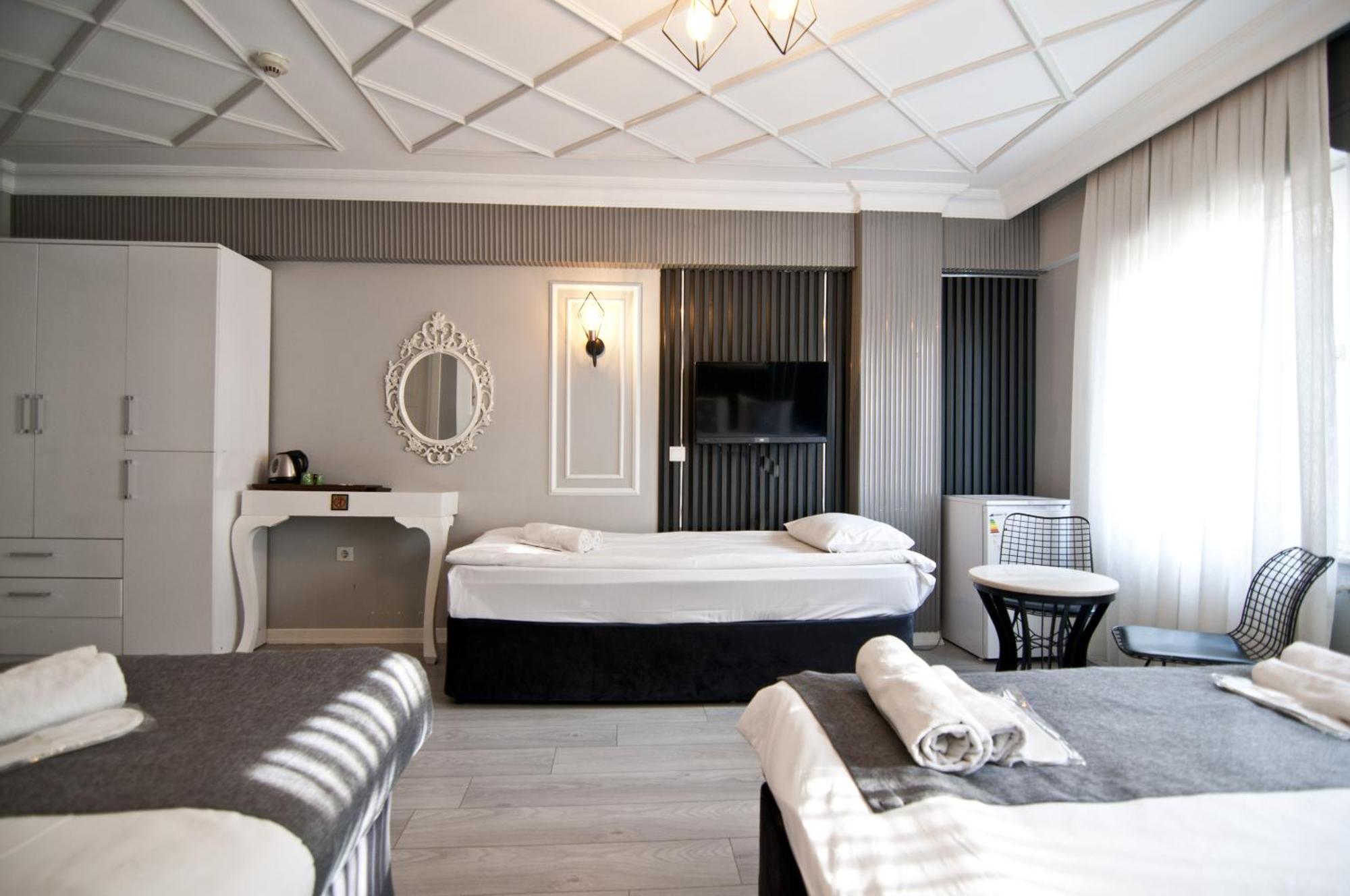 Nova City Hotel
